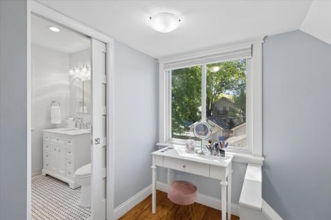 4024 North Bell Avenue Chicago IL 60618