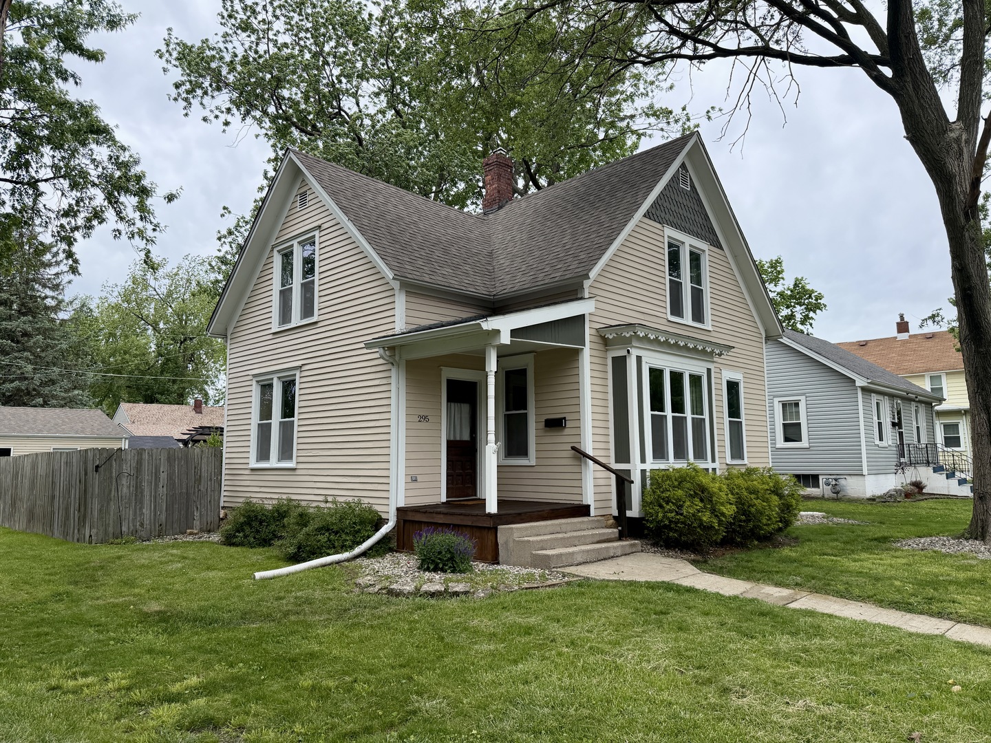 295 South Grand Avenue Bradley IL 60915