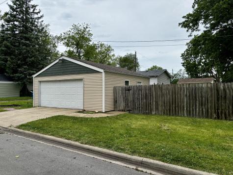 295 South Grand Avenue Bradley IL 60915