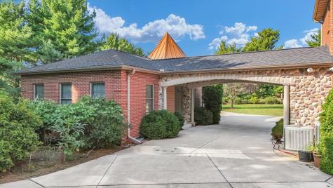 4703 West Kirby Avenue Champaign IL 61822