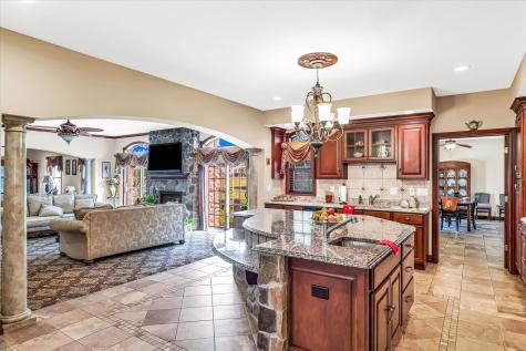 4703 West Kirby Avenue Champaign IL 61822