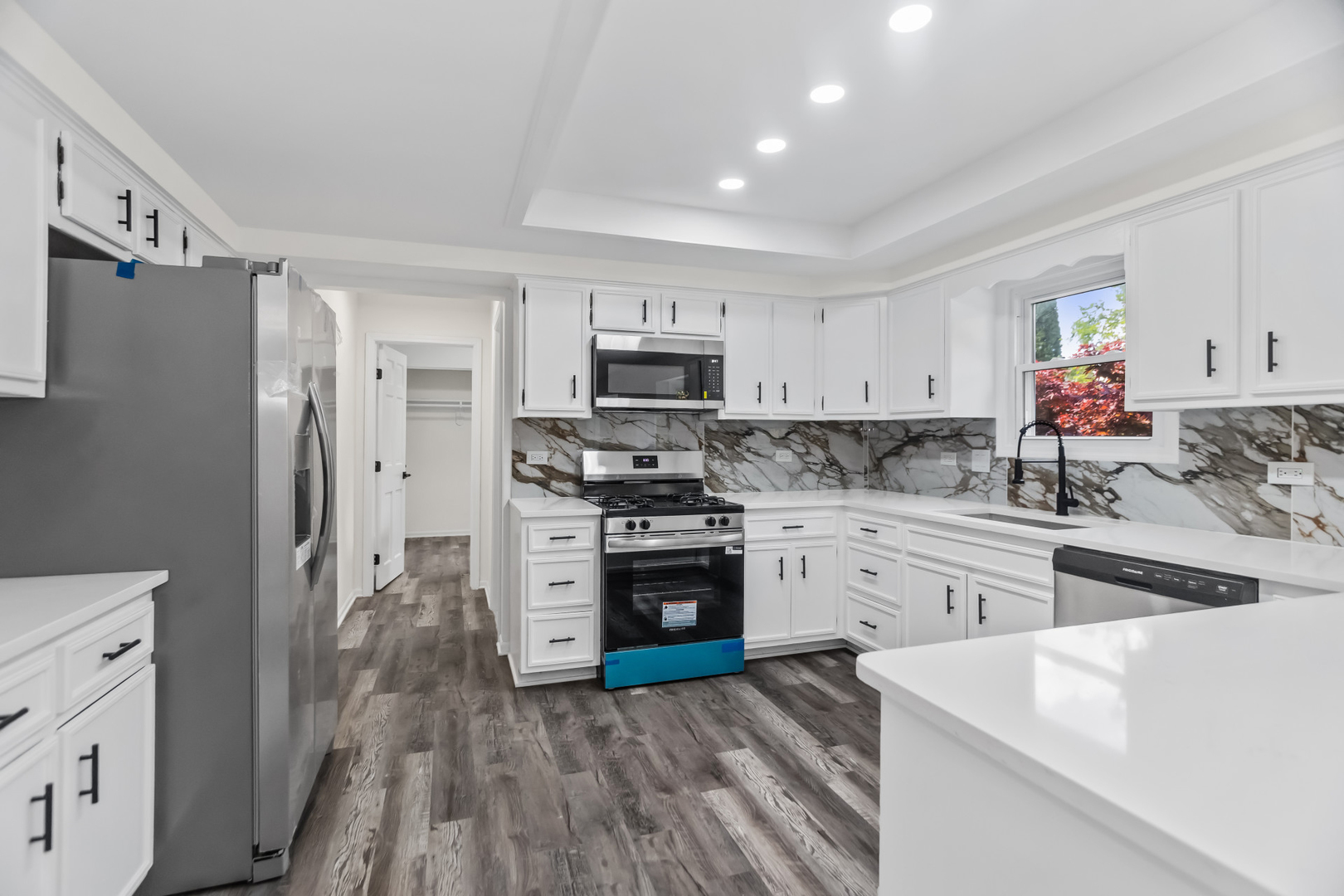 2490 Lakeside Drive Aurora IL 60504