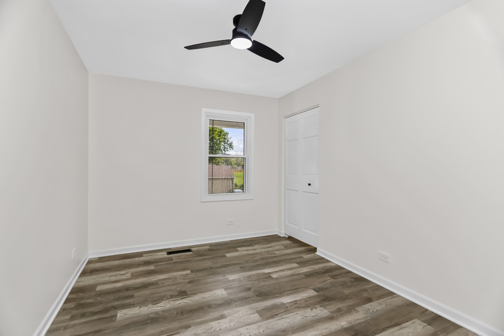 2490 Lakeside Drive Aurora IL 60504