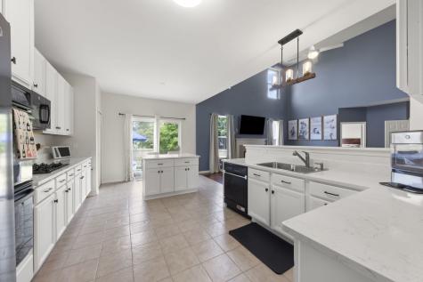 621 Lake Cornish Way Algonquin IL 60102