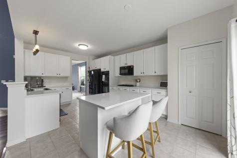621 Lake Cornish Way Algonquin IL 60102