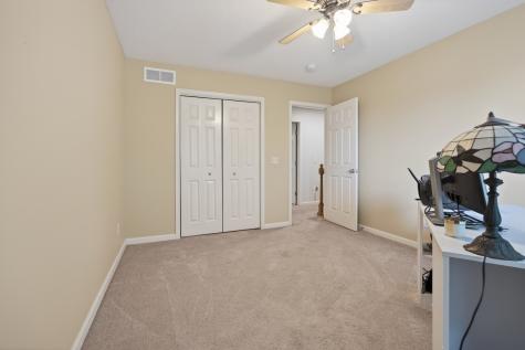 42 Ashling Court Bloomington IL 61704