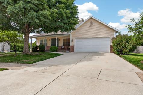 42 Ashling Court Bloomington IL 61704