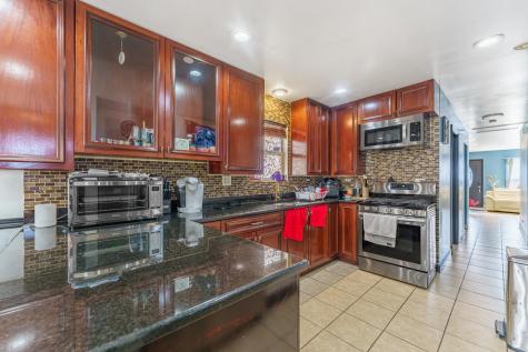 1504 West 71st Street Chicago IL 60636