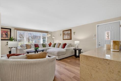 16827 Glen Oaks Drive Country Club Hills IL 60478