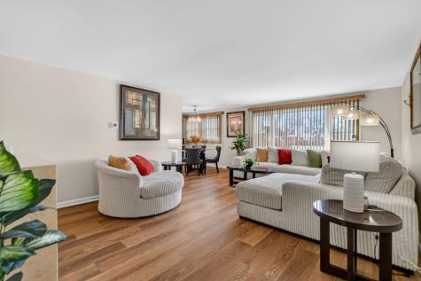 16827 Glen Oaks Drive Country Club Hills IL 60478