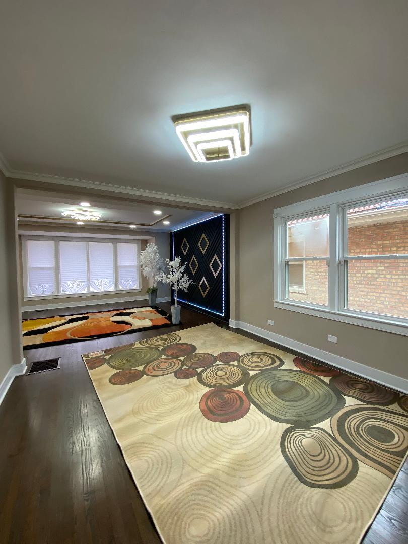 8354 South Winchester Avenue Chicago IL 60620