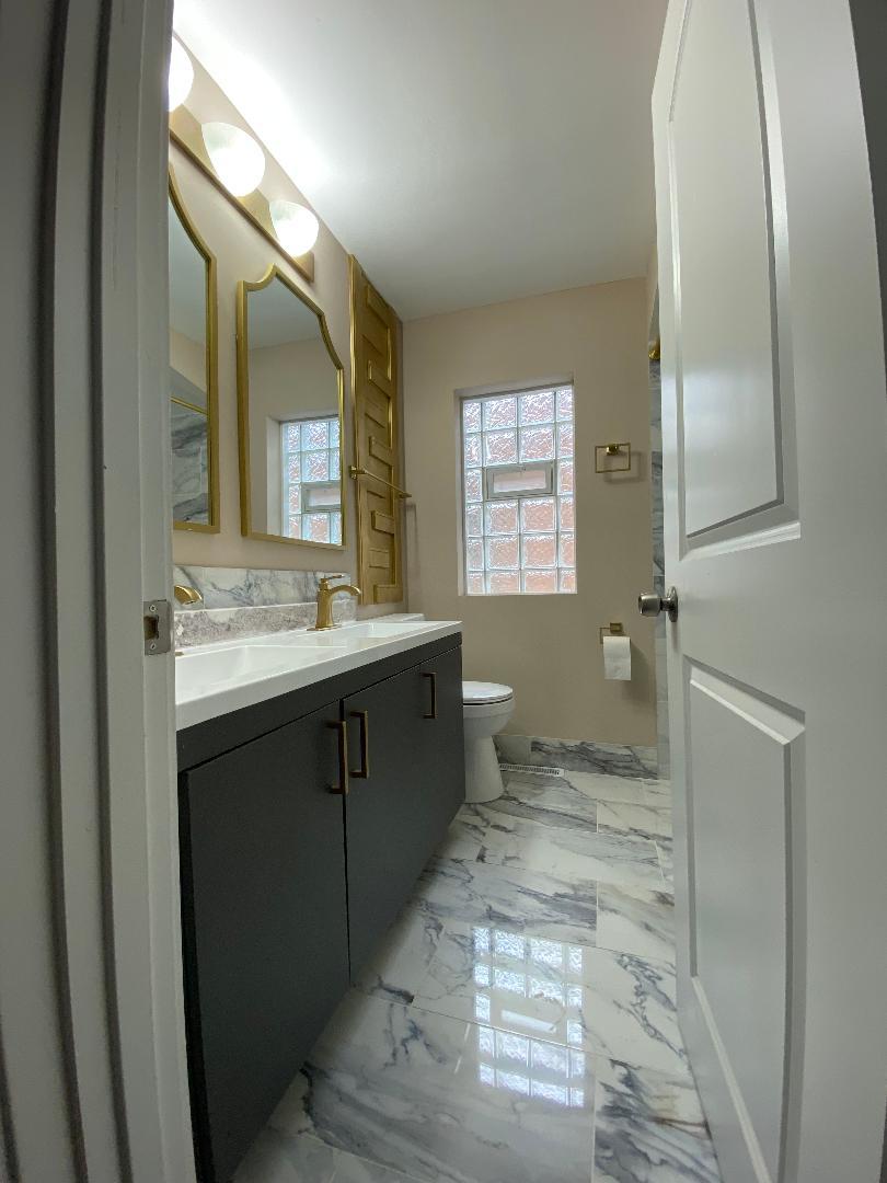 8354 South Winchester Avenue Chicago IL 60620