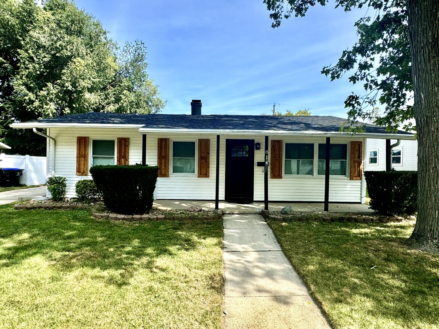 814 Parmon Road Bloomington IL 61701