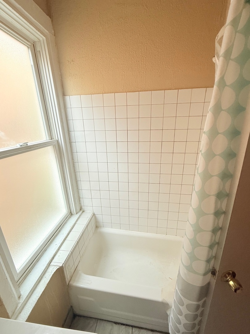 7047 South Eberhart Avenue Chicago IL 60637