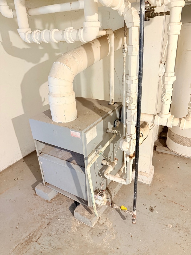 7047 South Eberhart Avenue Chicago IL 60637