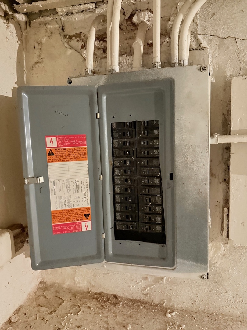 7047 South Eberhart Avenue Chicago IL 60637