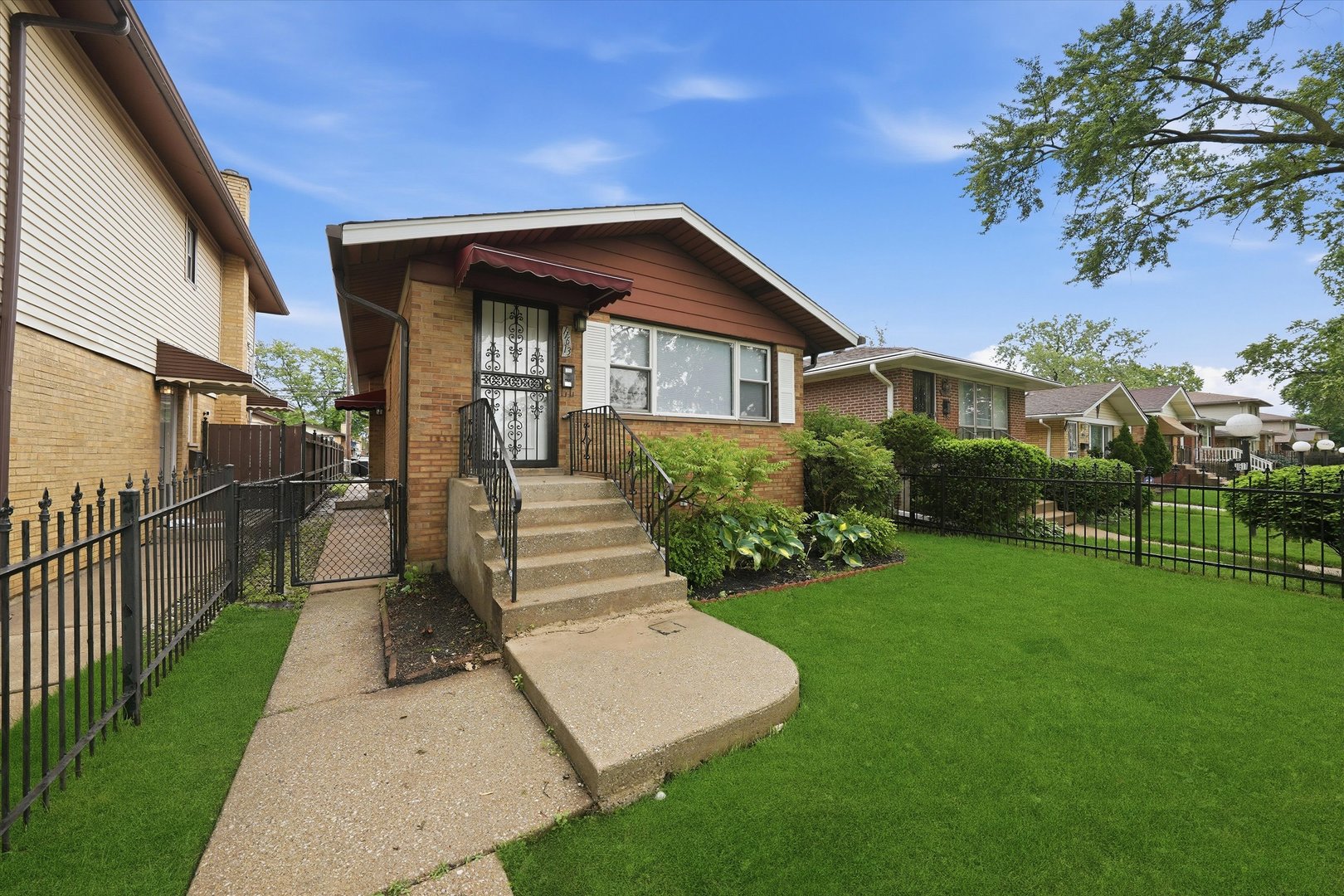 11613 South Loomis Street Chicago IL 60643