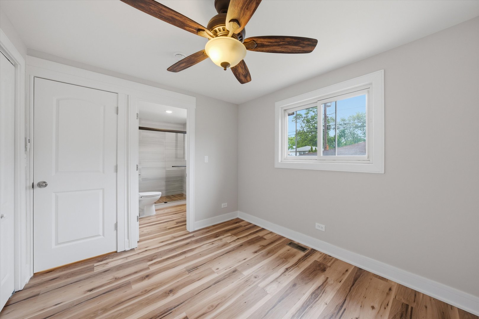 11613 South Loomis Street Chicago IL 60643