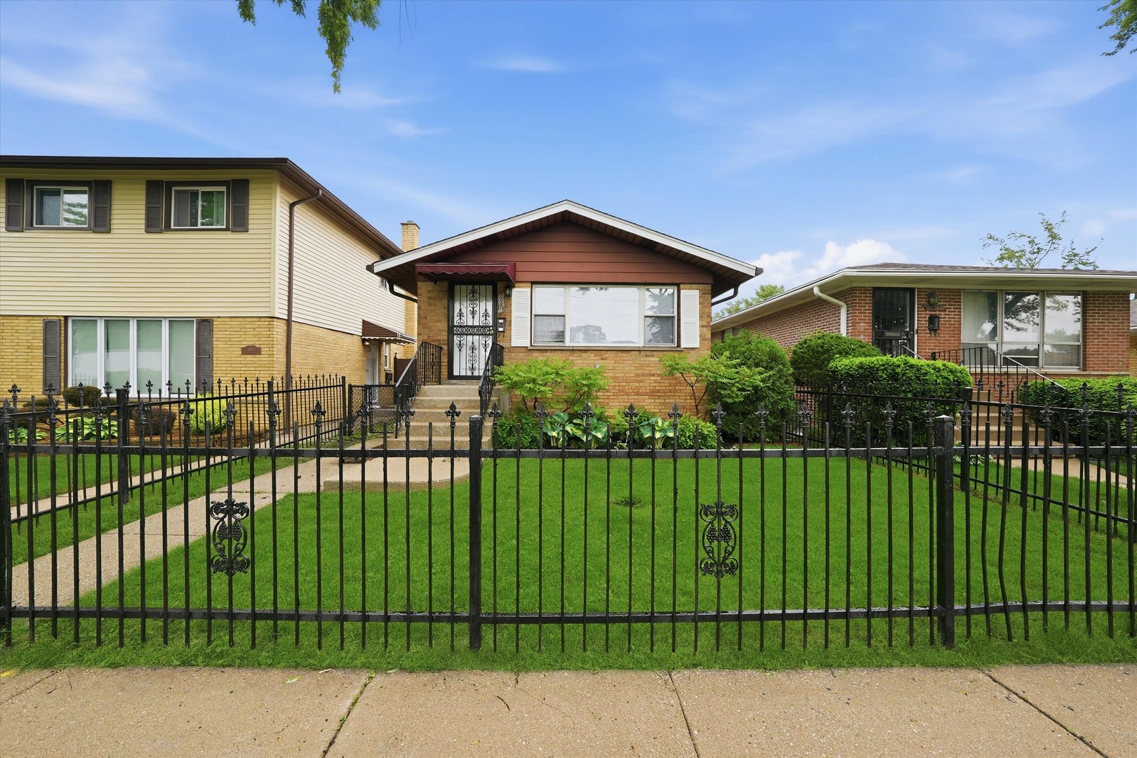 11613 South Loomis Street Chicago IL 60643