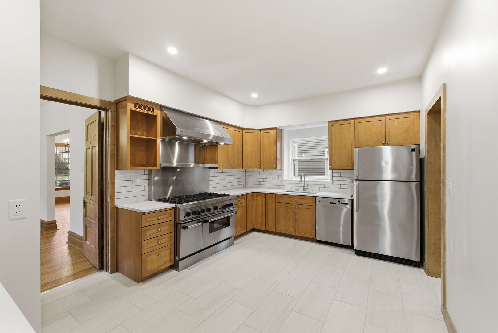 9748 South Vanderpoel Avenue Chicago IL 60643