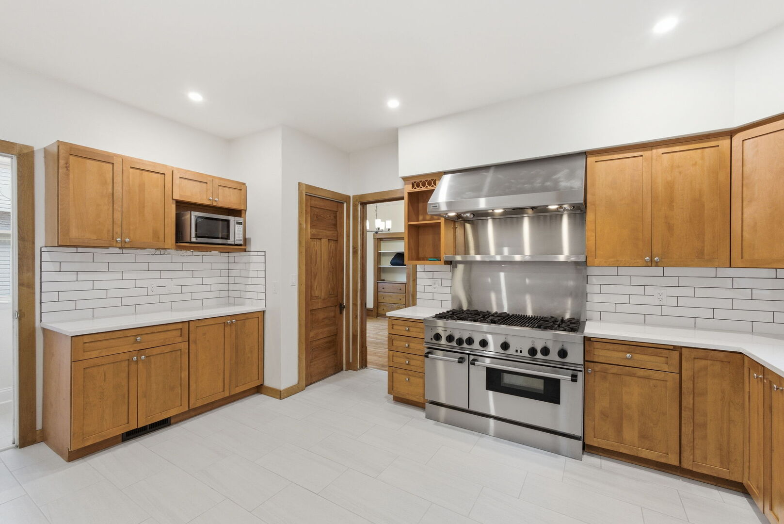 9748 South Vanderpoel Avenue Chicago IL 60643