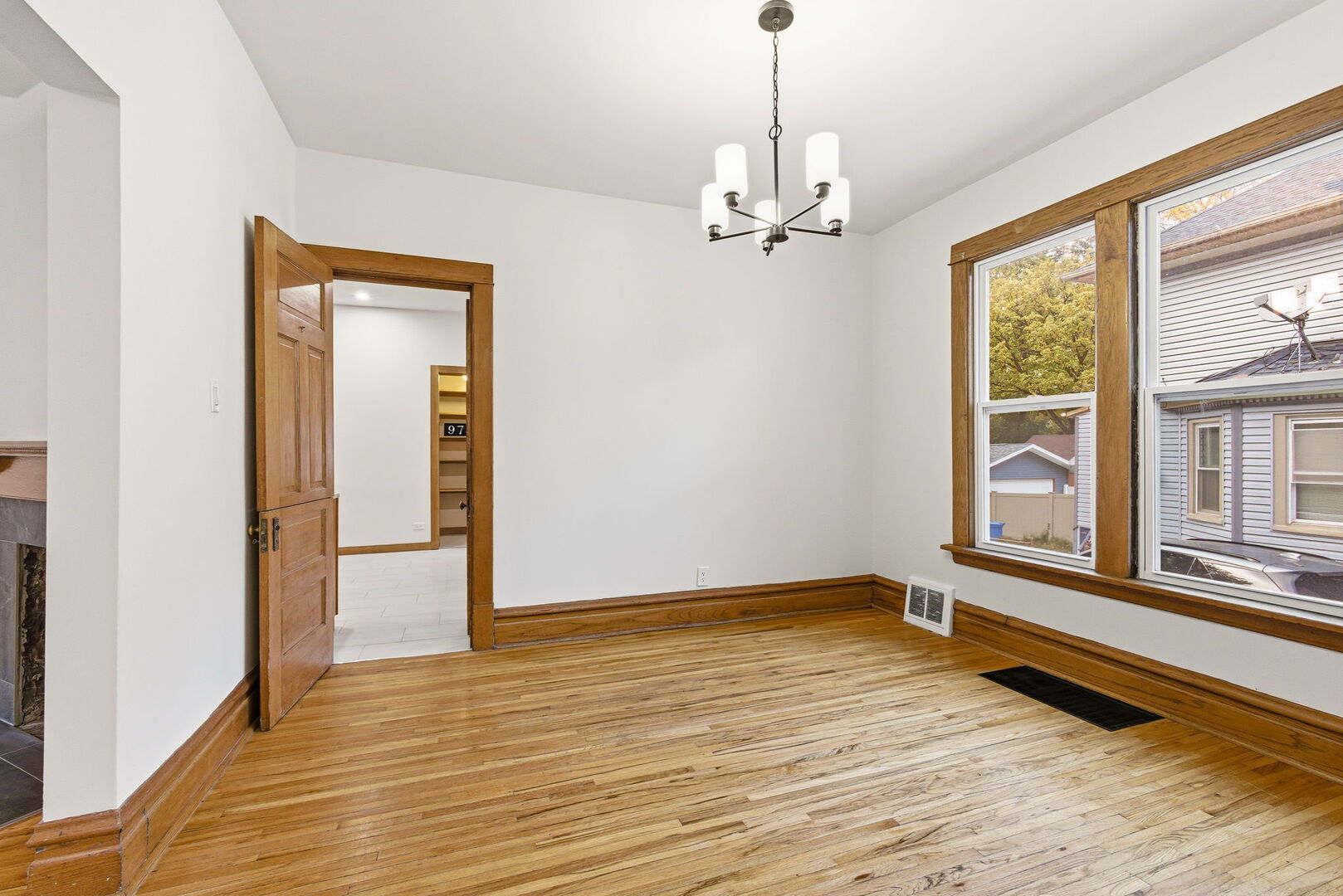 9748 South Vanderpoel Avenue Chicago IL 60643