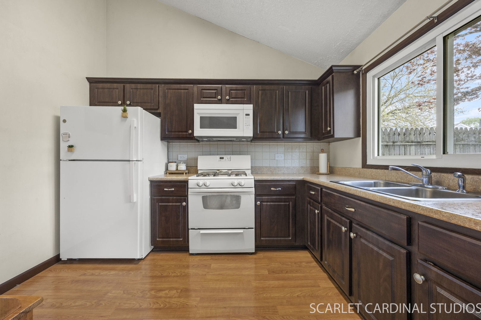 30W124 Wood Court Warrenville IL 60555