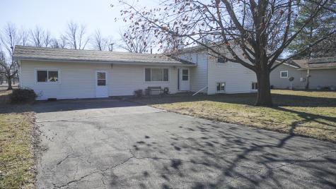 7 Birch Lane Villa Grove IL 61956