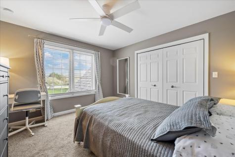 1924 Wyndham Circle Glenview IL 60025