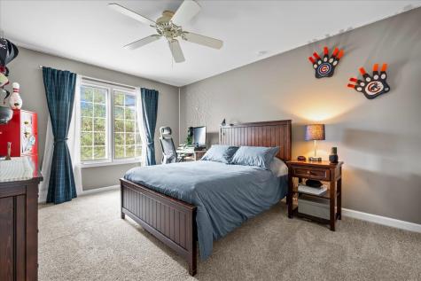 1924 Wyndham Circle Glenview IL 60025