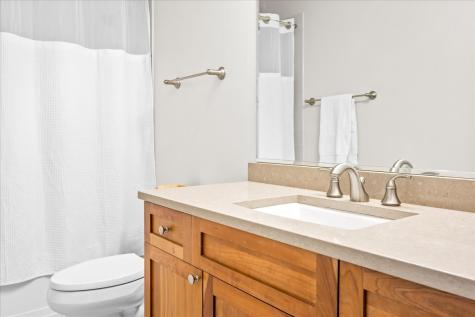 1924 Wyndham Circle Glenview IL 60025