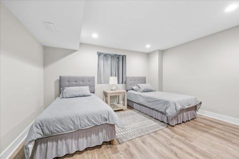 1924 Wyndham Circle Glenview IL 60025