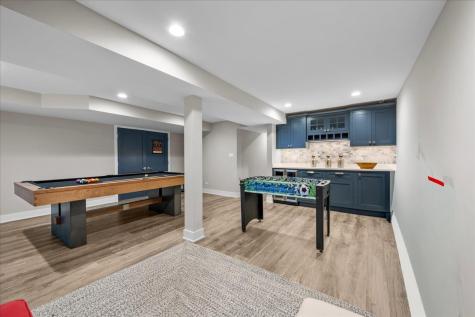 1924 Wyndham Circle Glenview IL 60025