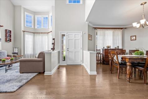 1924 Wyndham Circle Glenview IL 60025