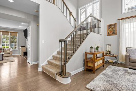 1924 Wyndham Circle Glenview IL 60025