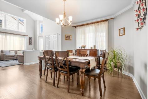 1924 Wyndham Circle Glenview IL 60025