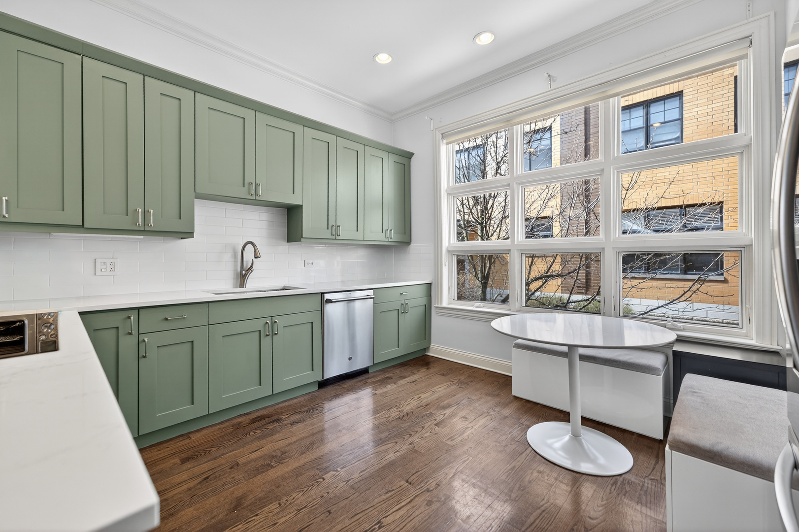 2060 North Stave Street Chicago IL 60647