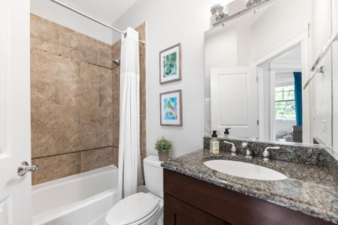 2060 North Stave Street Chicago IL 60647