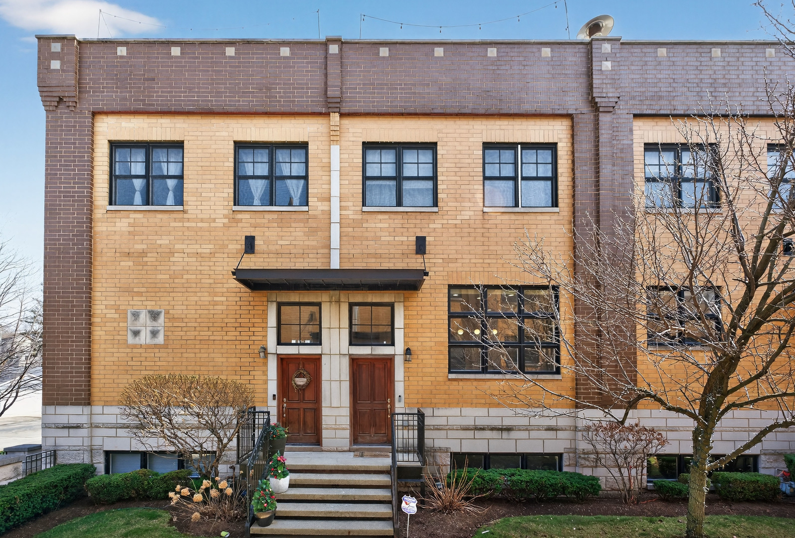 2060 North Stave Street Chicago IL 60647