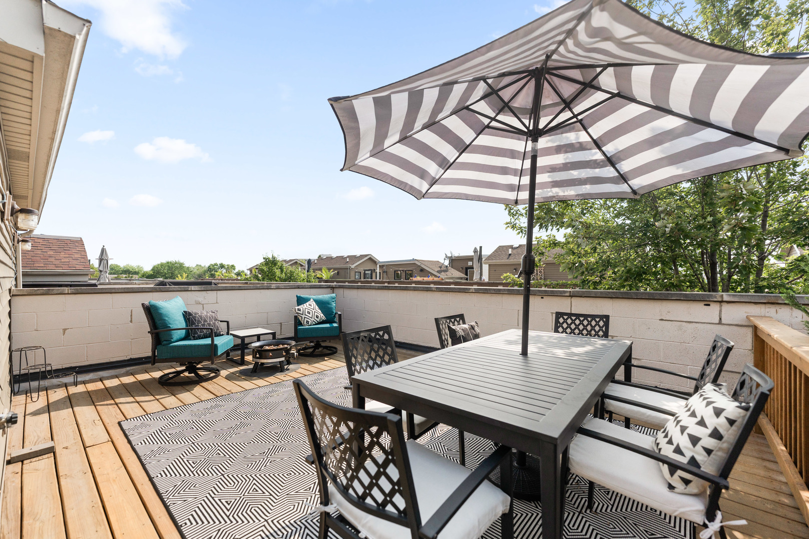 2060 North Stave Street Chicago IL 60647