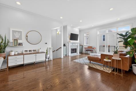2060 North Stave Street Chicago IL 60647