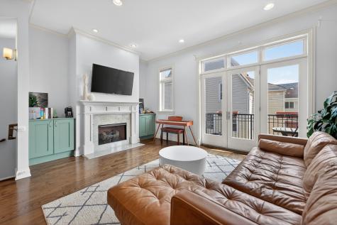 2060 North Stave Street Chicago IL 60647
