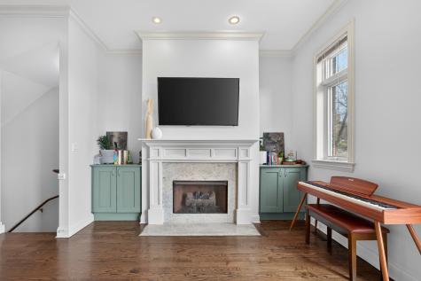 2060 North Stave Street Chicago IL 60647