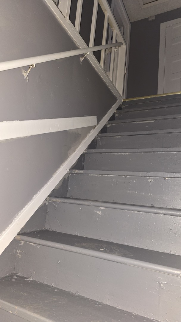 10221 South Hoxie Avenue Chicago IL 60617