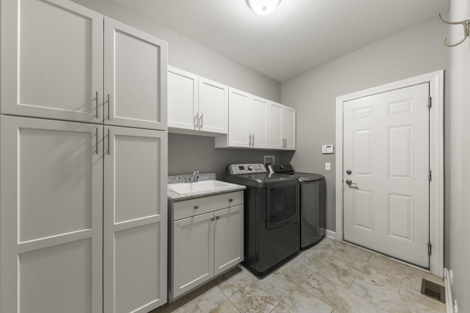 1045 Hickory Drive Western Springs IL 60558