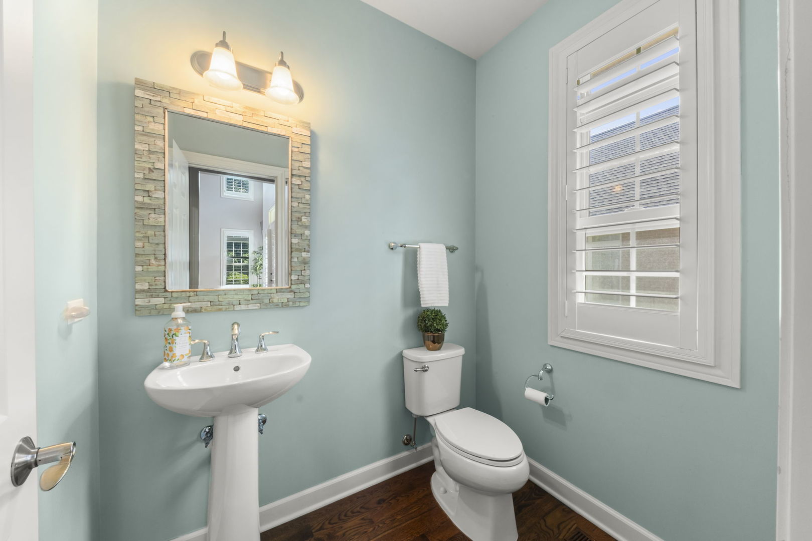 1045 Hickory Drive Western Springs IL 60558