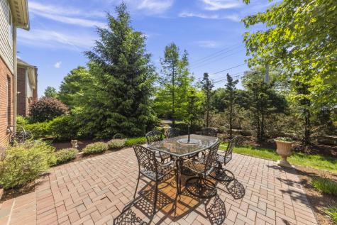 1045 Hickory Drive Western Springs IL 60558