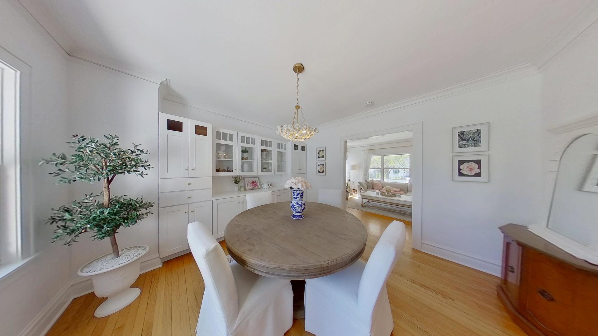 629 Newton Avenue Glen Ellyn IL 60137