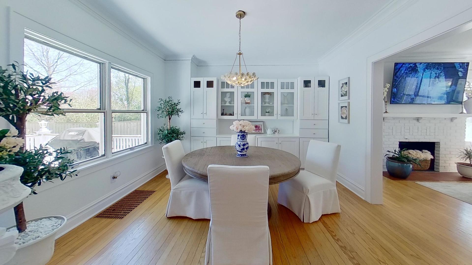 629 Newton Avenue Glen Ellyn IL 60137