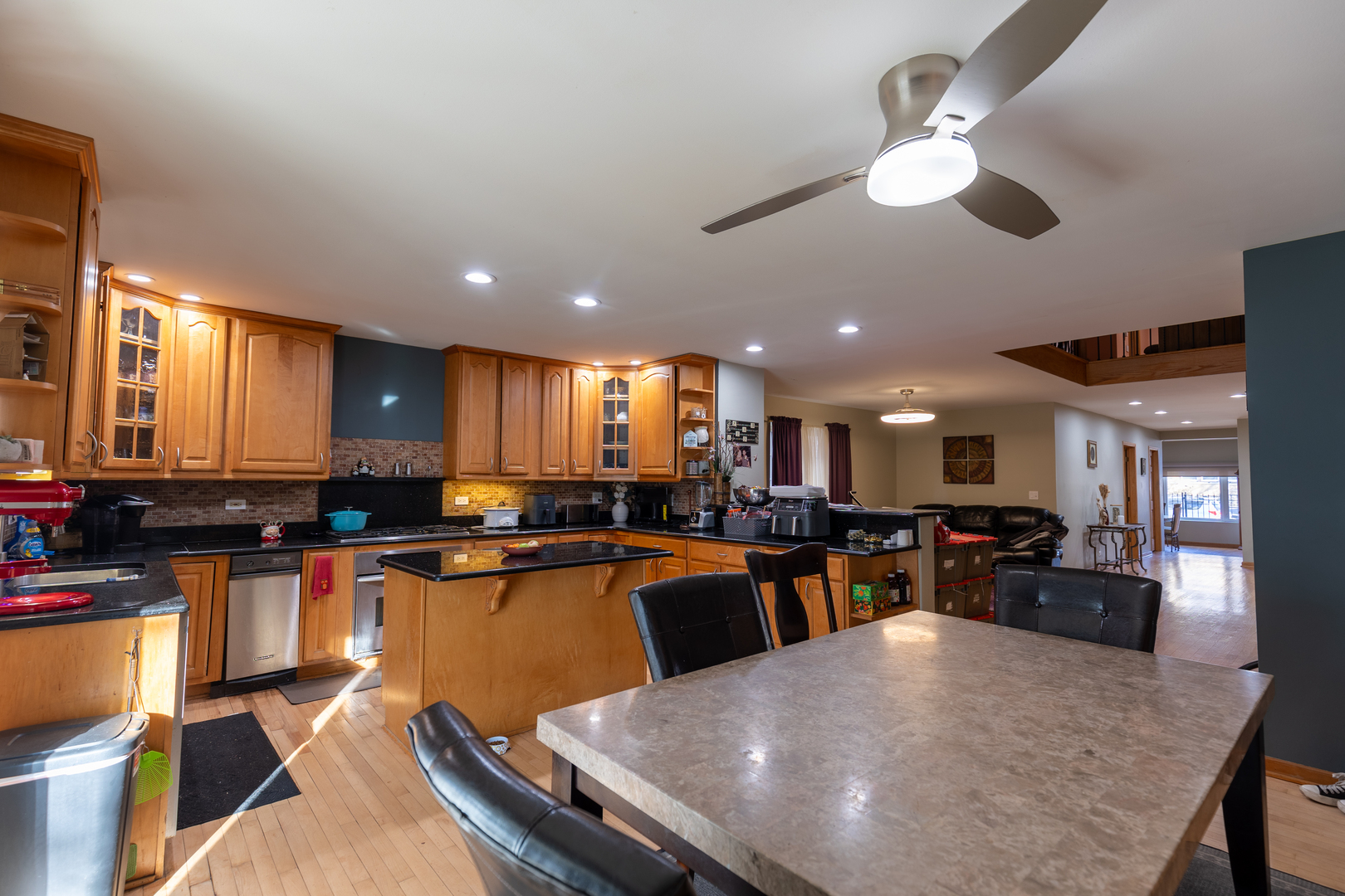 4716 North Kilbourn Avenue Chicago IL 60630